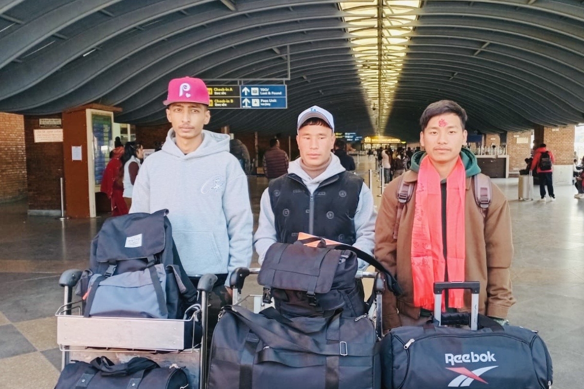 建設分野の研修生3名が、3年間の研修のため日本へ入国しました